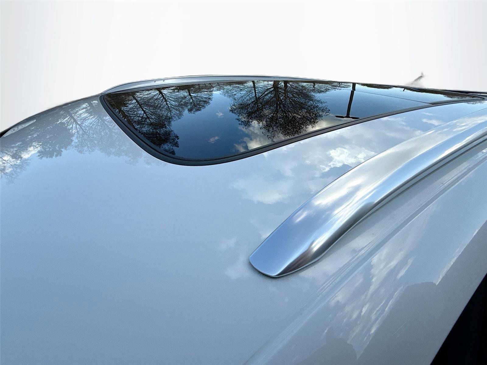 Used 2022 Audi Q4 e-tron Premium w/ Convenience Package AWD/4WD image 21