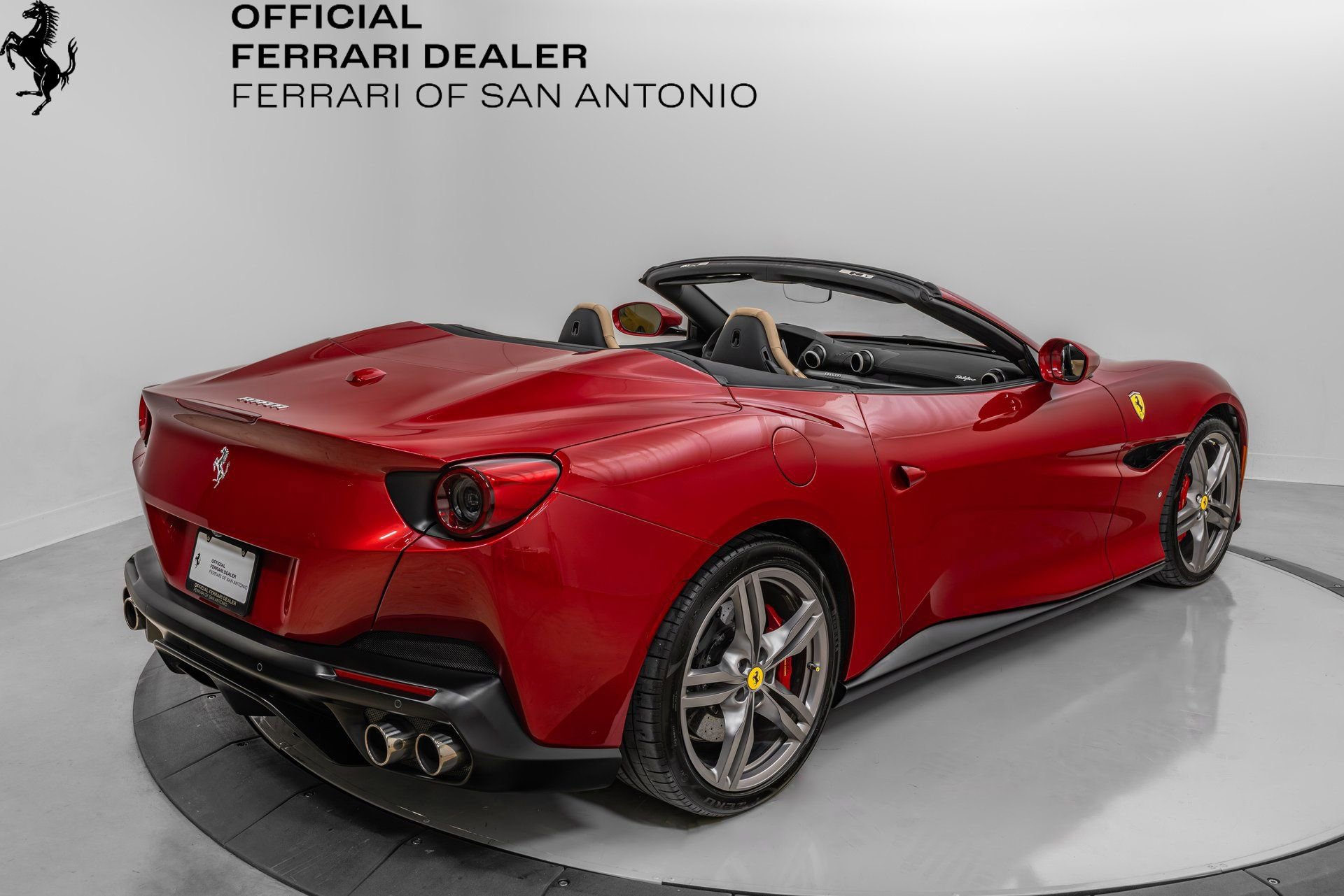 Certified 2020 Ferrari Portofino RWD image 10