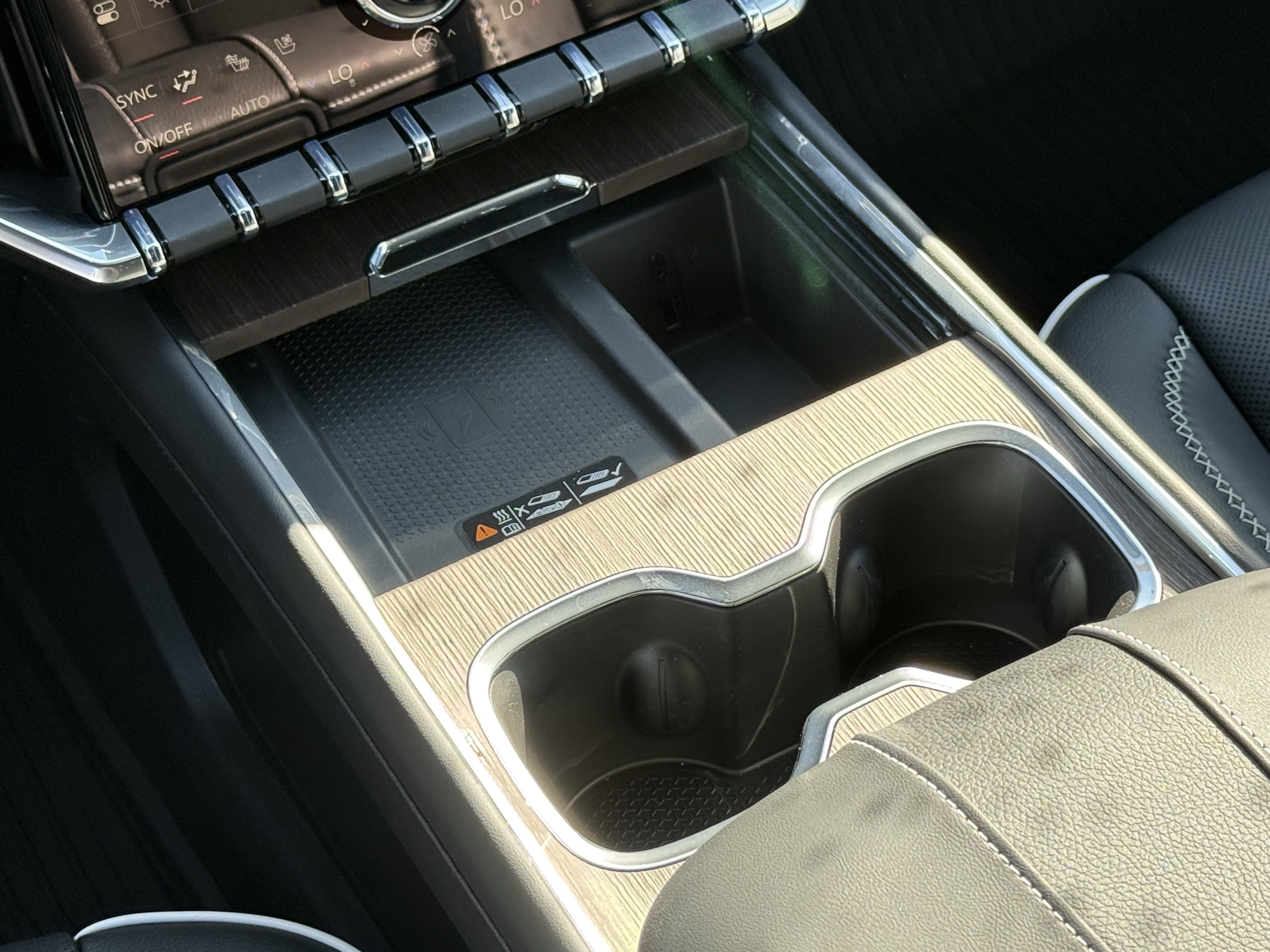 New 2026 GMC Acadia Denali w/ Super Cruise Package image 15