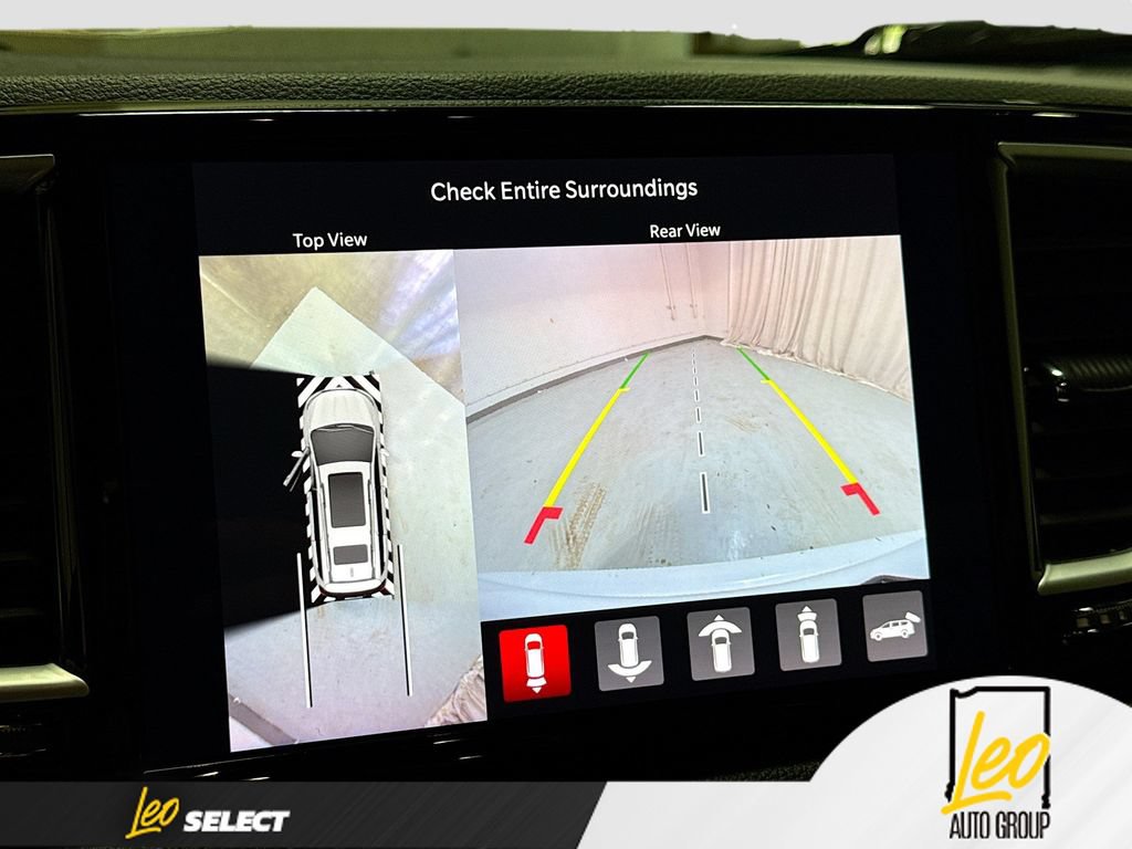 Used 2023 Chrysler Pacifica Limited w/ Uconnect Theater Family Group AWD/4WD image 17