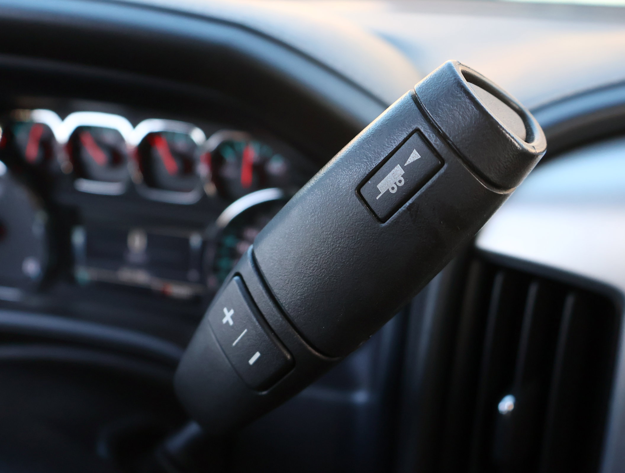 Used 2018 GMC Sierra 1500 SLT w/ SLT Premium Package image 17