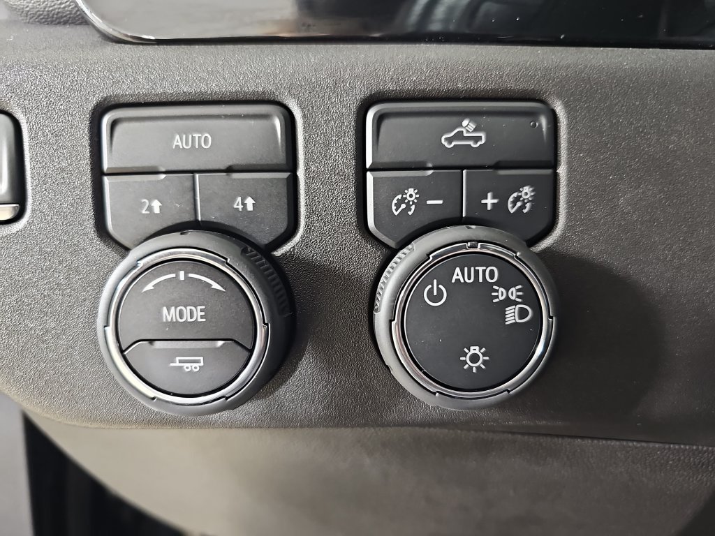 Certified 2024 Chevrolet Silverado 1500 LT AWD/4WD image 31