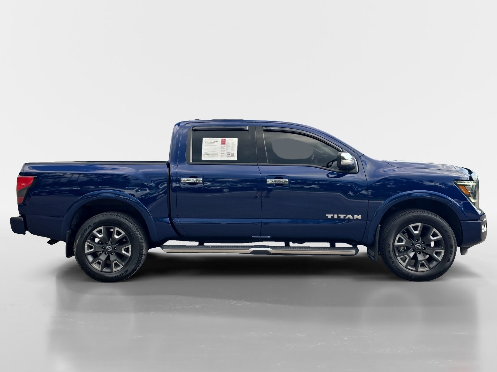 Certified 2023 Nissan Titan Platinum Reserve w/ Moonroof Package AWD/4WD image 7