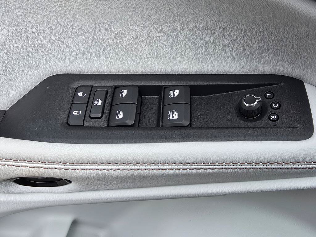 New 2026 Jeep Cherokee Limited AWD/4WD image 22