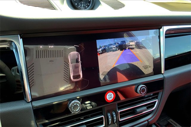 New 2026 Porsche Macan image 35