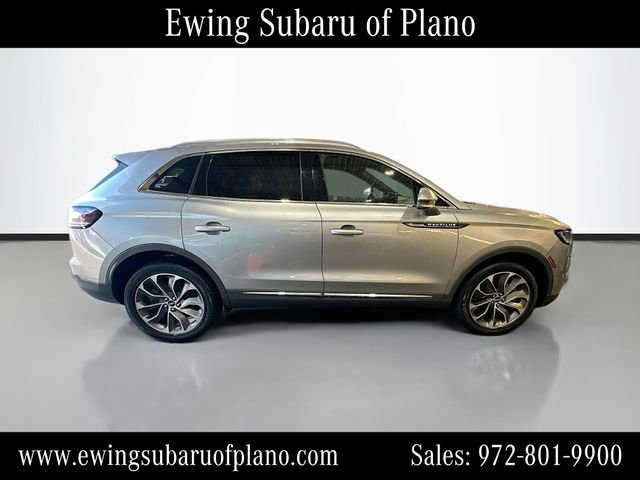 Used 2022 Lincoln Nautilus Reserve w/ Luxury Package AWD/4WD image 8