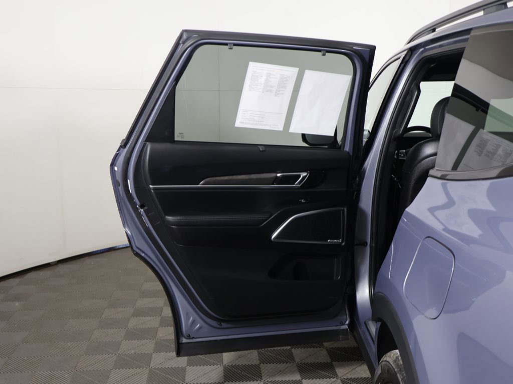 Used 2023 Kia Telluride SX X-Line AWD/4WD image 27