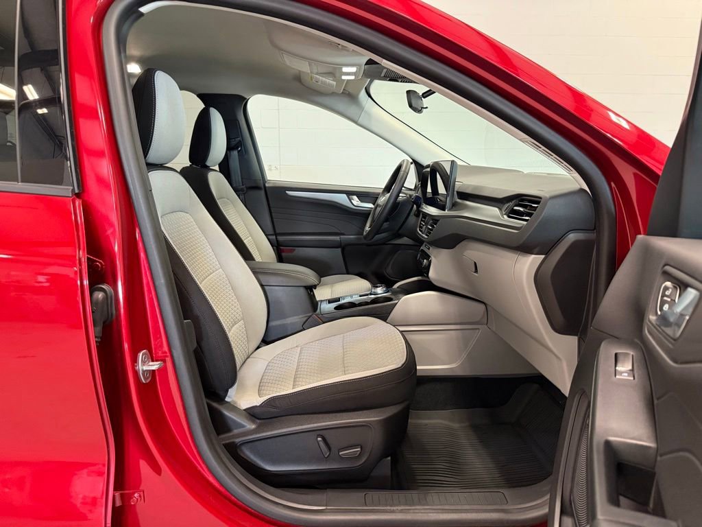 Used 2023 Ford Escape Active w/ Tech Pack #2 AWD/4WD image 33