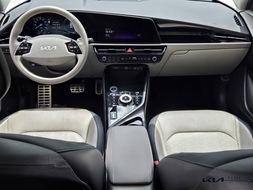 Certified 2023 Kia Niro Wave FWD image 12