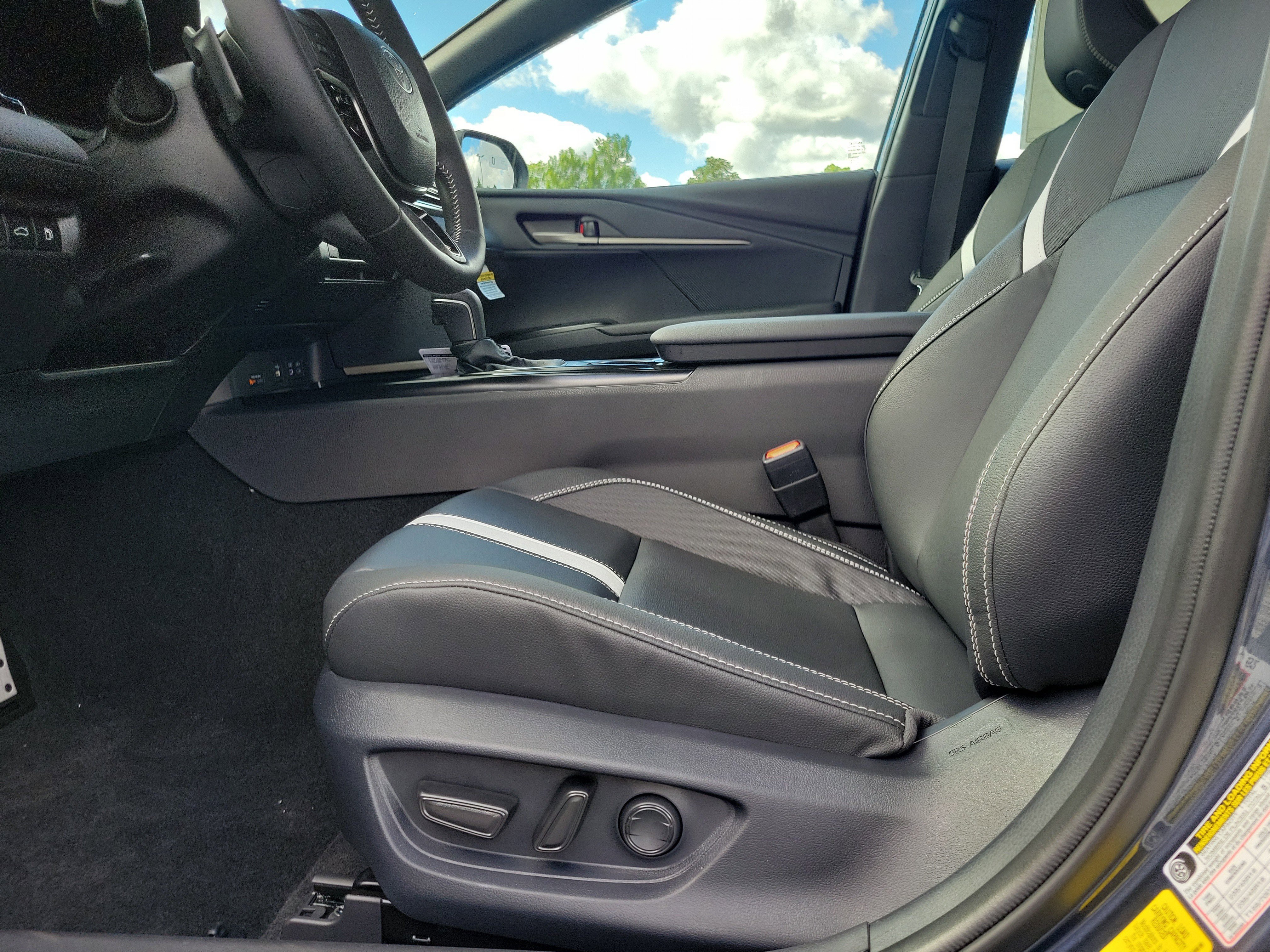 New 2026 Toyota Camry SE FWD image 16
