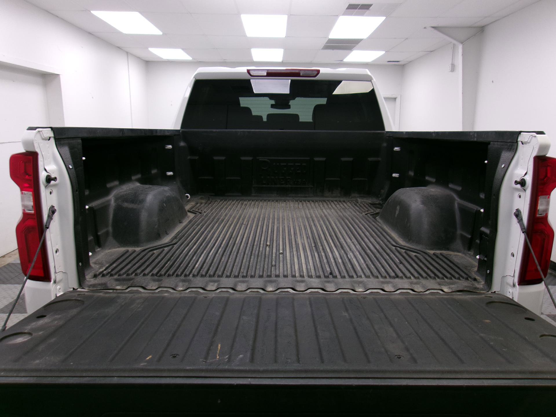 Certified 2025 Chevrolet Silverado 1500 RST AWD/4WD image 11