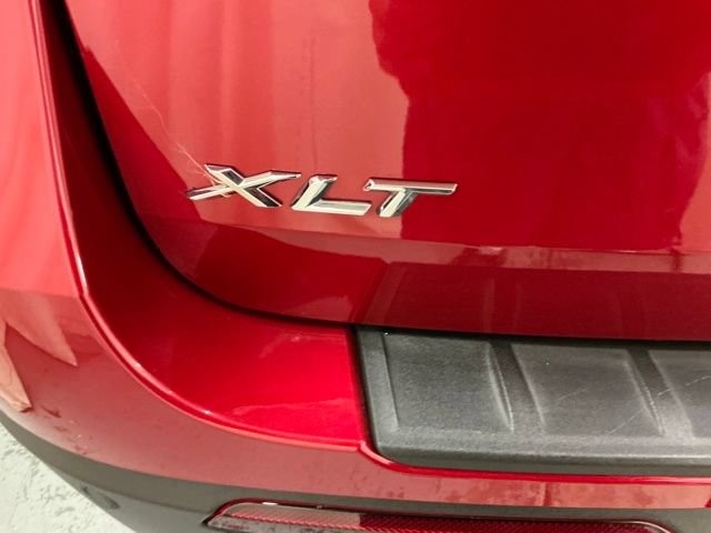 Used 2023 Ford Explorer XLT w/ Equipment Group 202A AWD/4WD image 6