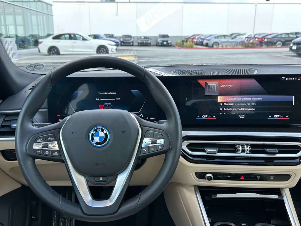 Used 2023 BMW i4 eDrive35 RWD image 17