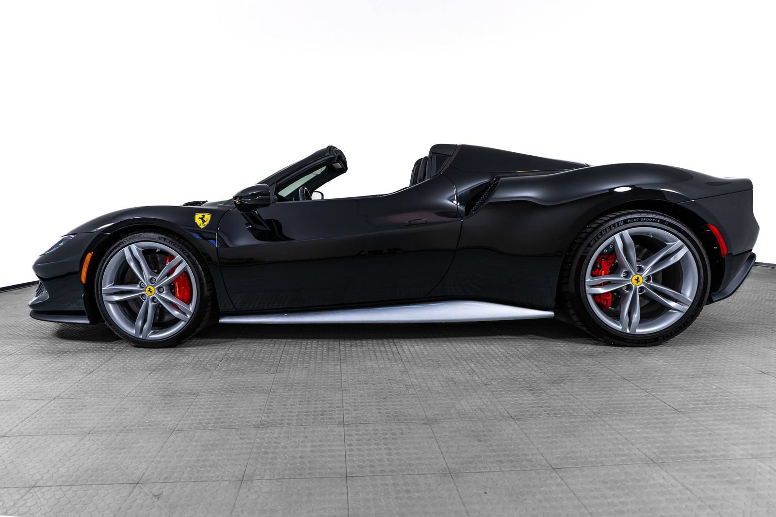 Certified 2024 Ferrari 296 GTS RWD image 2