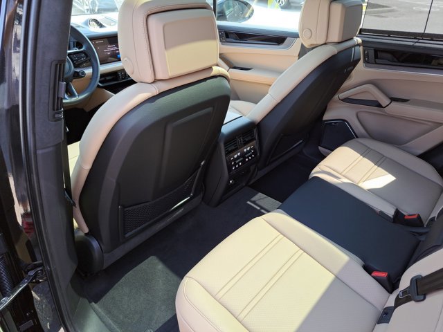 New 2025 Porsche Cayenne GTS image 19