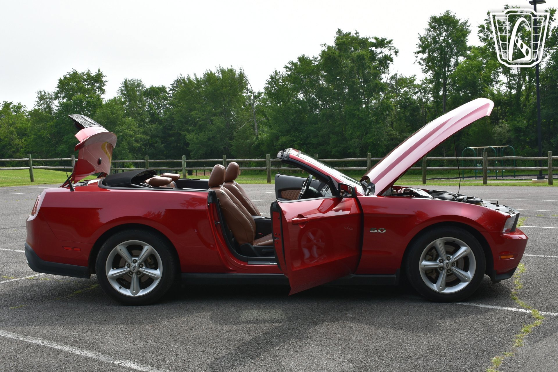 Used 2011 Ford Mustang GT Premium w/ Comfort Pkg RWD image 32