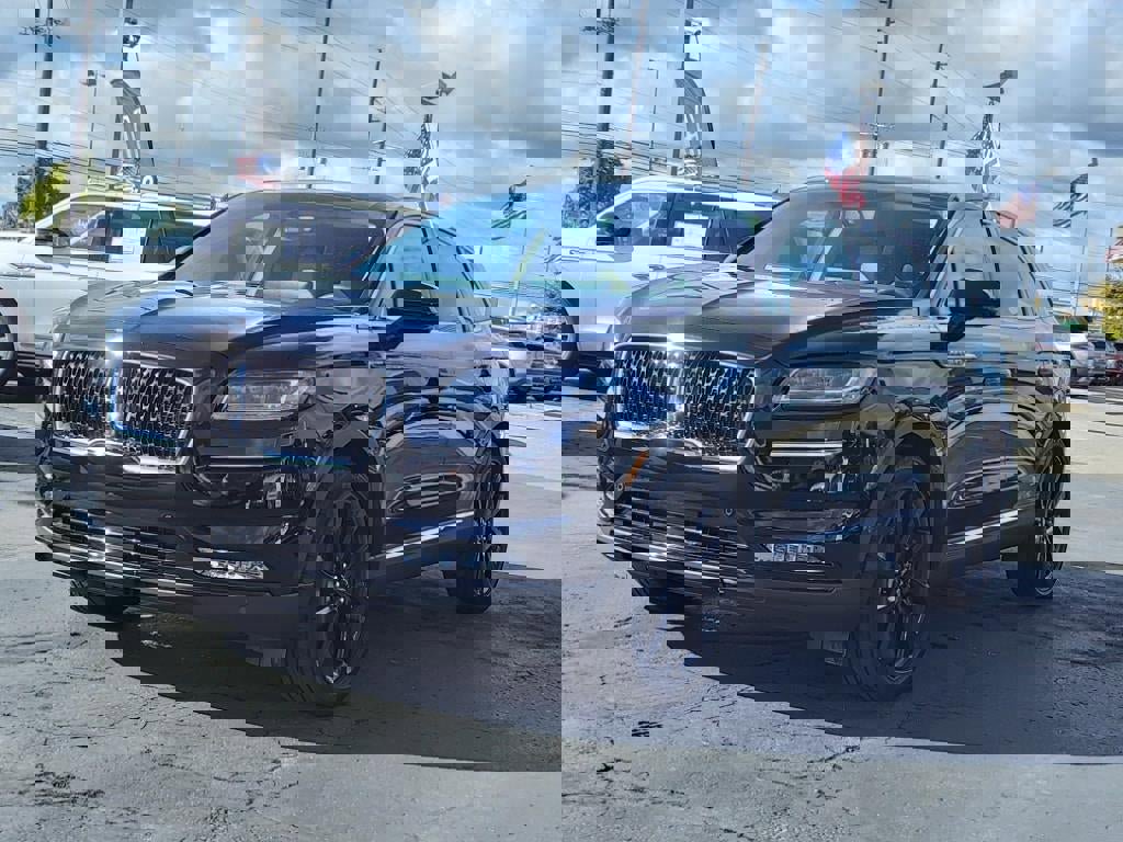 New 2023 Lincoln Nautilus Reserve w/ Equipment Group 202A image 25