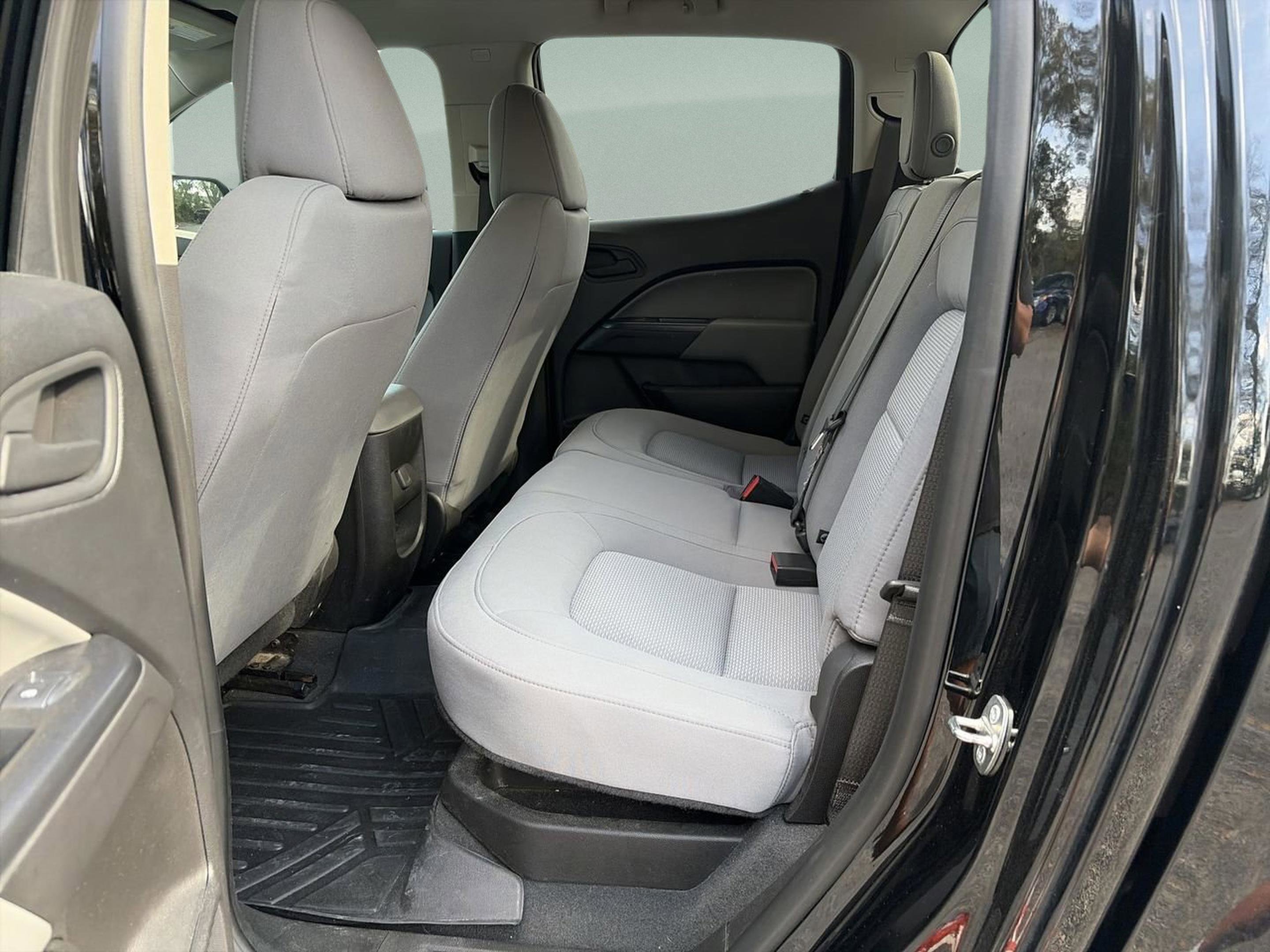 Used 2021 Chevrolet Colorado W/T w/ WT Convenience Package image 17