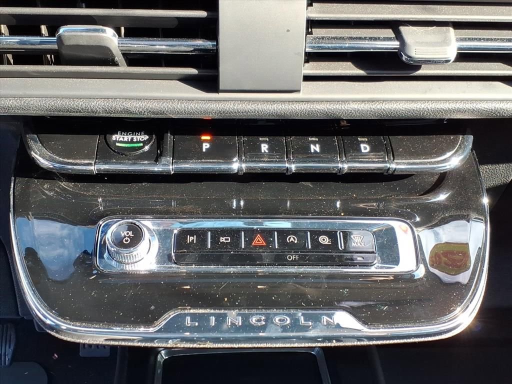 Certified 2023 Lincoln Corsair AWD w/ Equipment Group 101A image 18