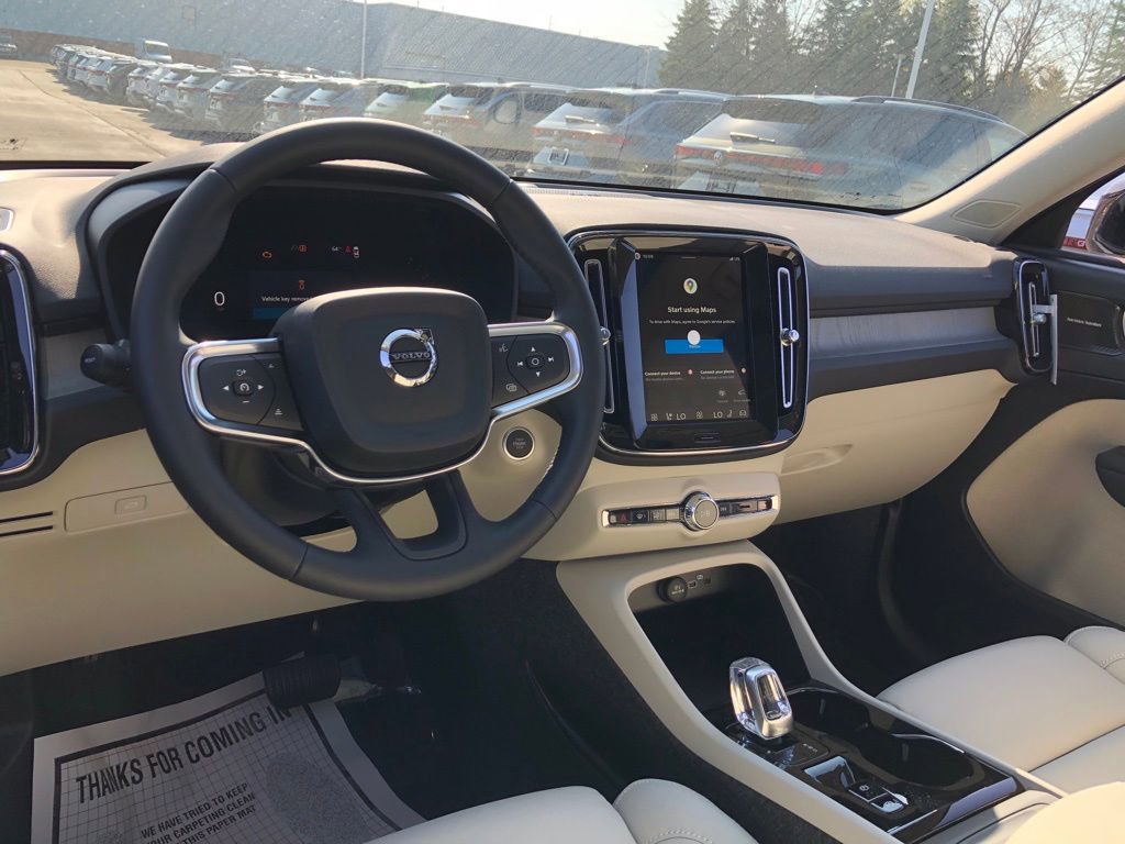 New 2026 Volvo XC40 B5 Ultra w/ Protection Package Premier AWD/4WD image 15