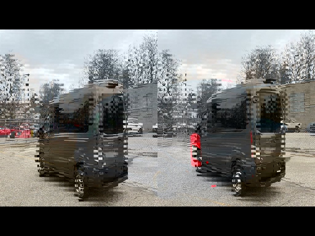 Used 2019 Ford Transit 350 XL image 4