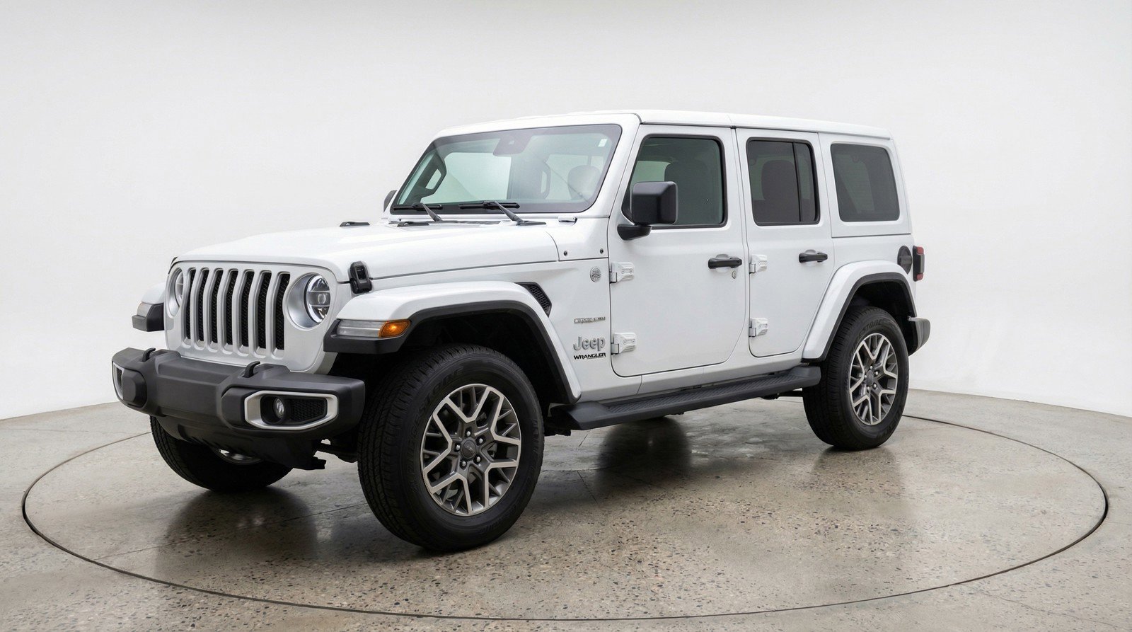 Used 2025 Jeep Wrangler Sahara image 3