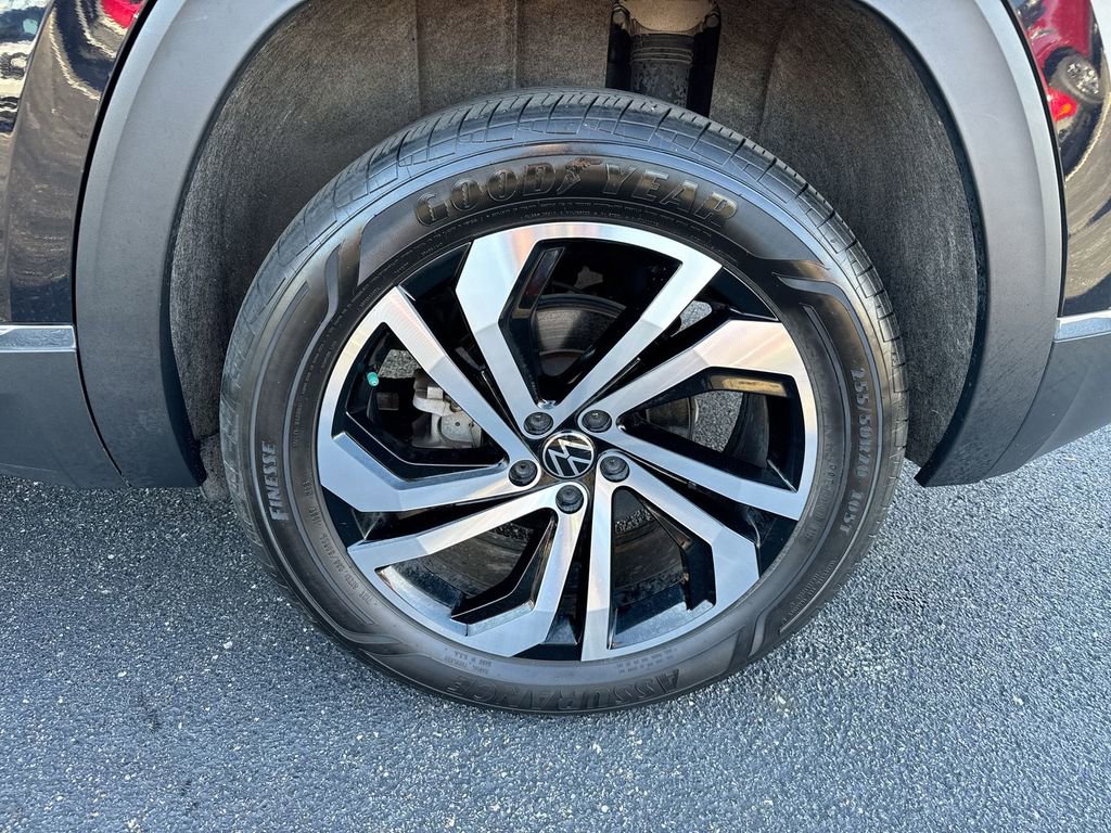 Used 2023 Volkswagen Atlas Cross Sport SEL image 10