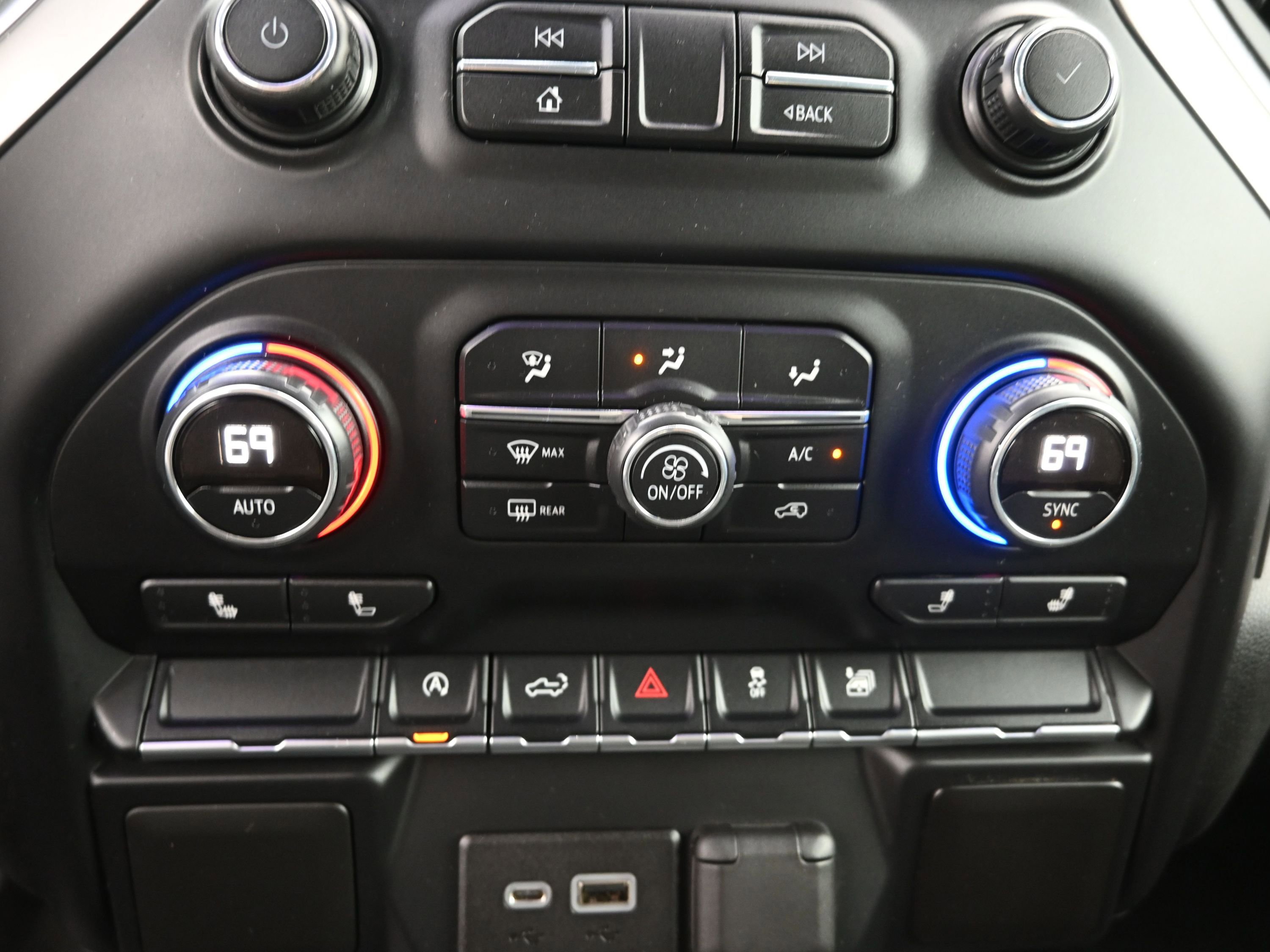 Used 2019 Chevrolet Silverado 1500 LT w/ All-Star Edition image 16