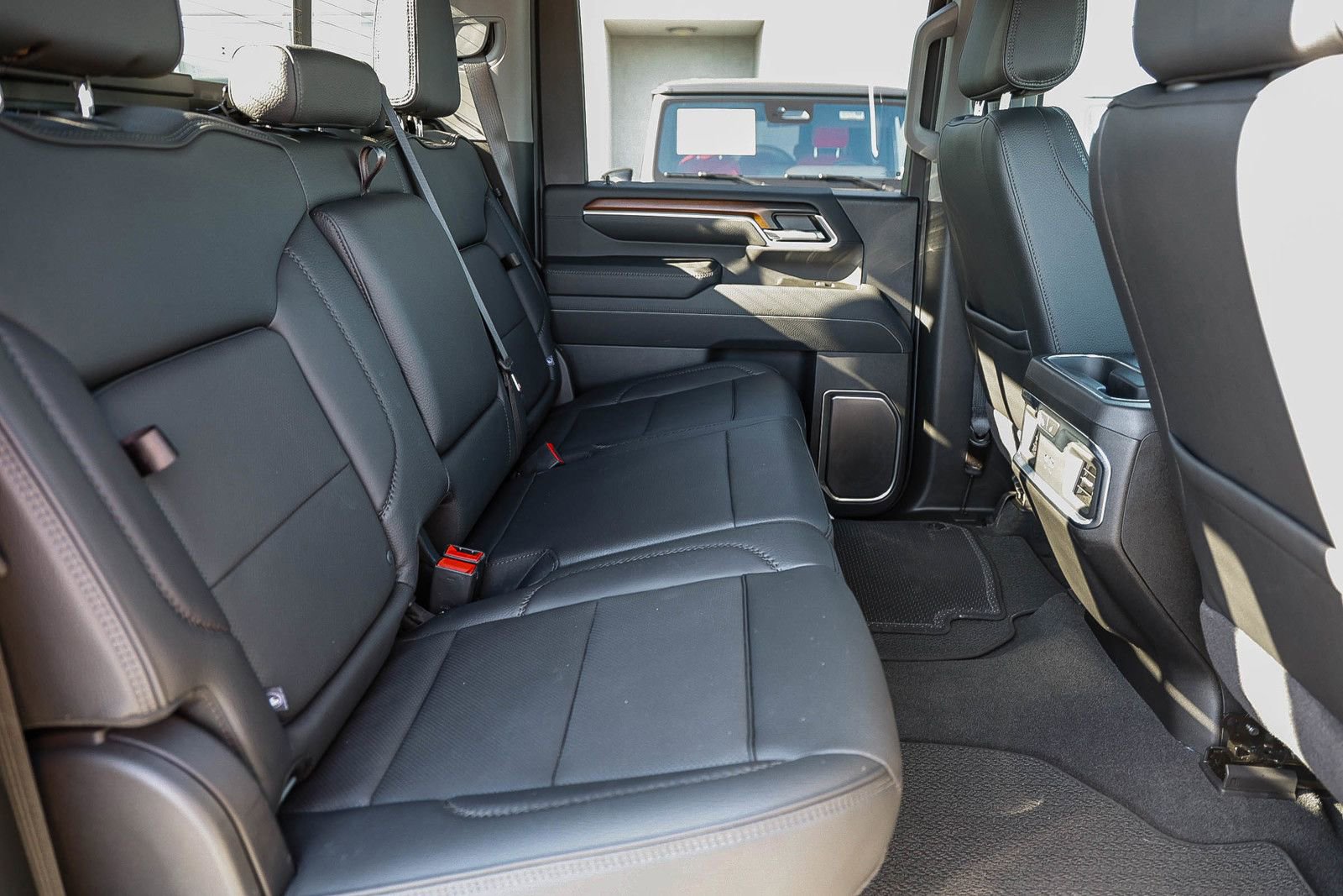 Used 2025 GMC Sierra 2500 Denali w/ Denali Reserve Package image 18