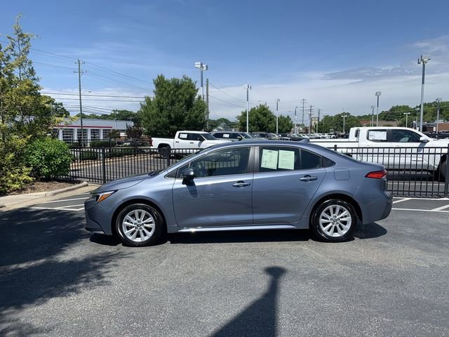 Used 2026 Toyota Corolla LE w/ LE Premium Package FWD image 5