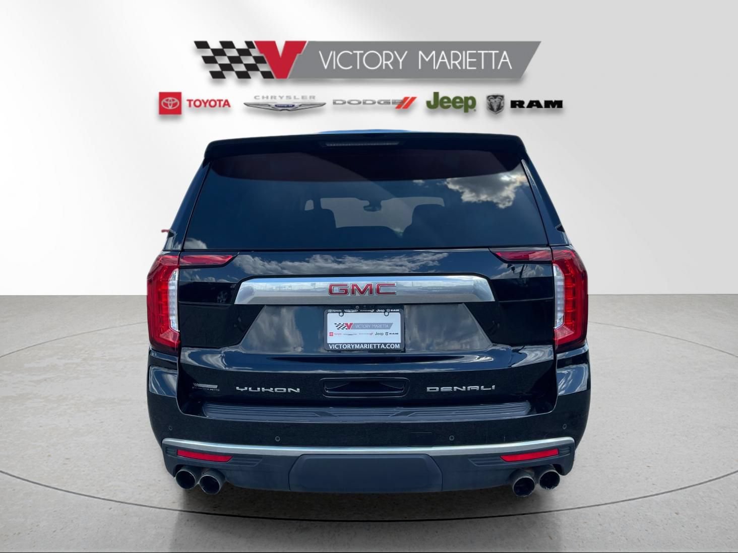 Used 2021 GMC Yukon XL Denali w/ Denali Premium Package AWD/4WD image 4