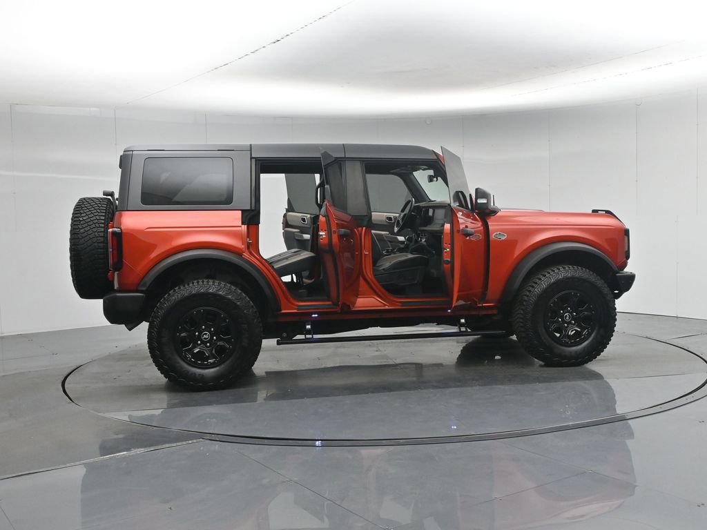 Used 2023 Ford Bronco Wildtrak image 31