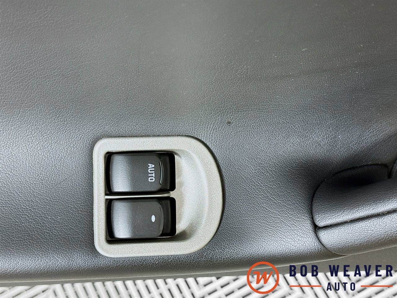 Used 2007 Pontiac Solstice Convertible w/ Premium Package image 18