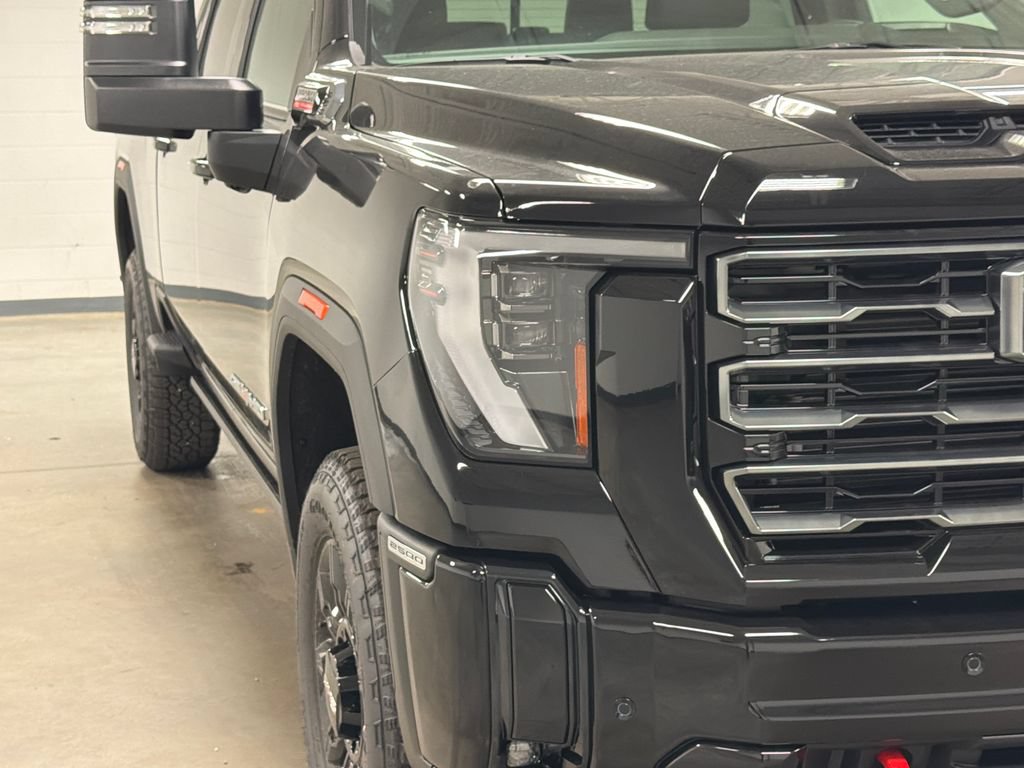 New 2026 GMC Sierra 2500 AT4 w/ AT4 Premium Plus Package AWD/4WD image 4
