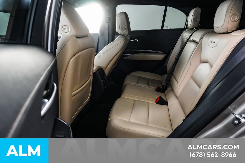 Used 2025 Cadillac XT4 Premium Luxury FWD image 17