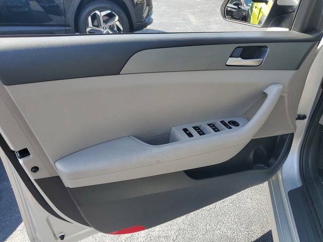 Used 2018 Hyundai Sonata SE FWD image 9