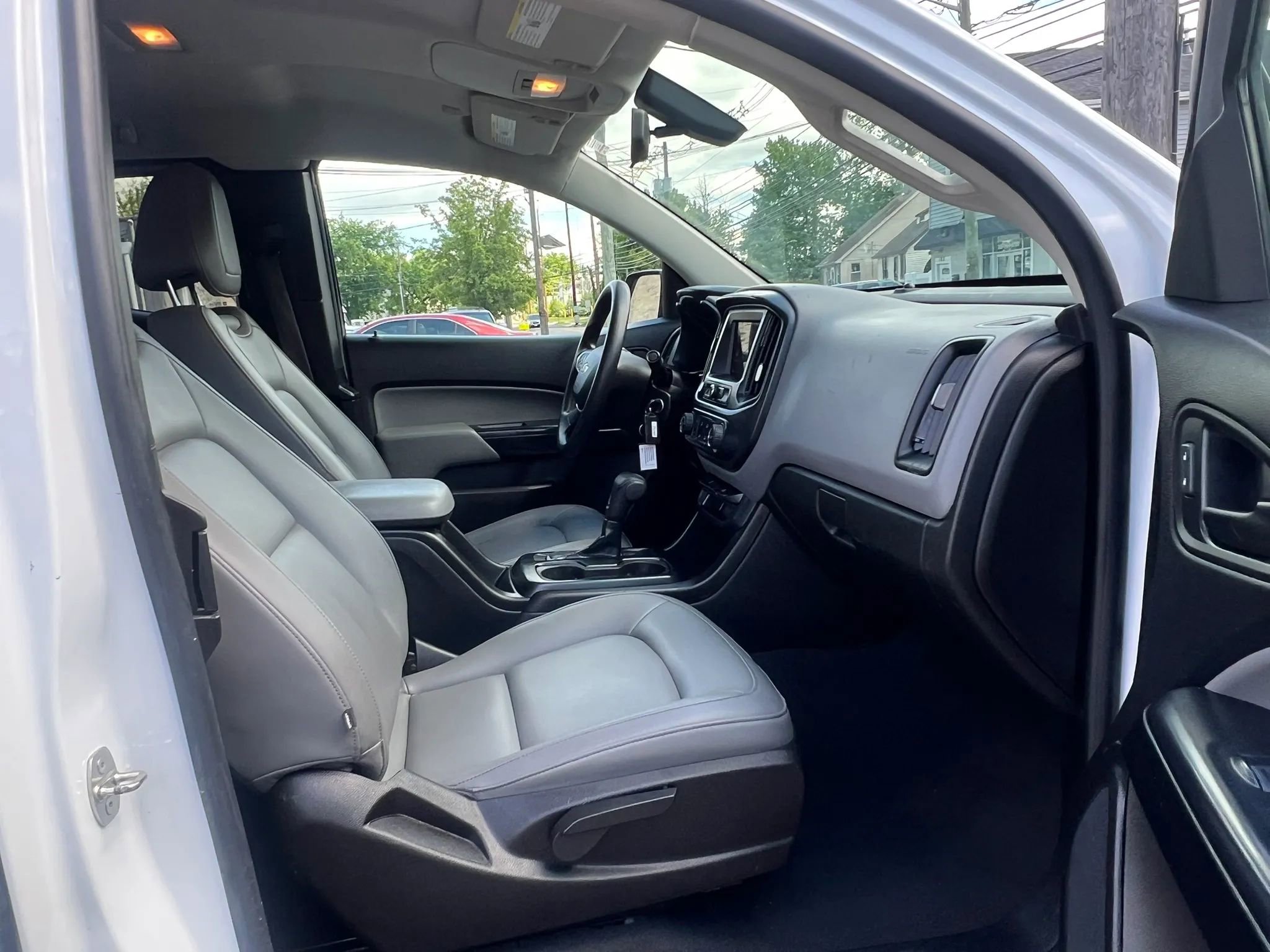 Used 2019 Chevrolet Colorado W/T w/ WT Convenience Package AWD/4WD image 30