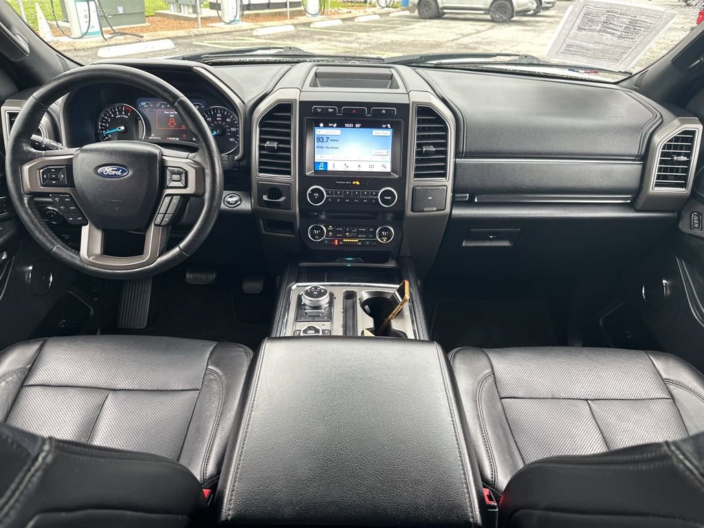 Used 2018 Ford Expedition Max XLT w/ Equipment Group 202A AWD/4WD image 17