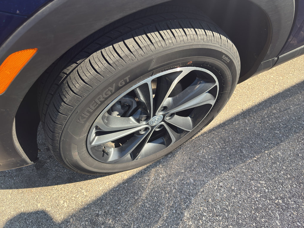 Used 2023 Buick Encore GX Select w/ Safety Package II image 3