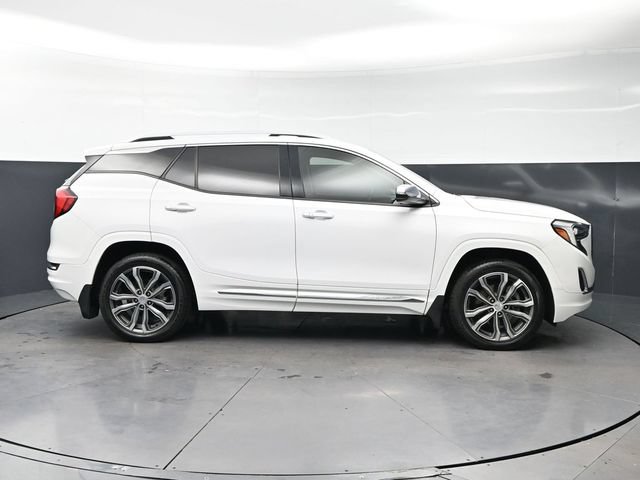 Used 2020 GMC Terrain Denali w/ LPO, Floor Liner Package AWD/4WD image 4