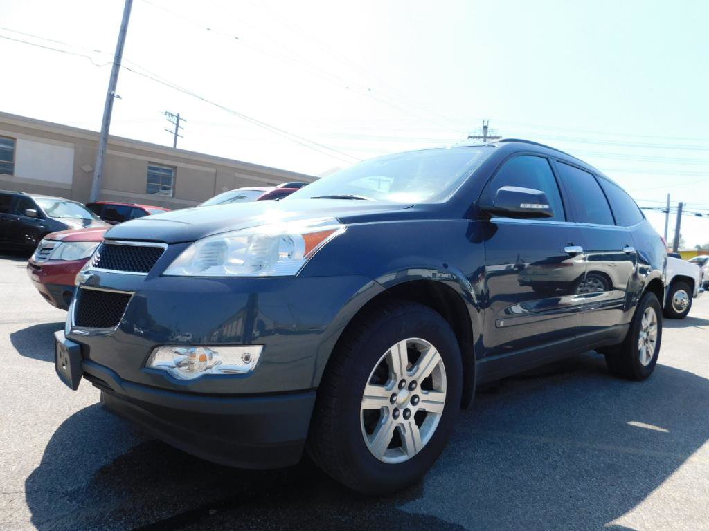 Used 2010 Chevrolet Traverse LT w/ Personal Connectivity Package FWD image 6