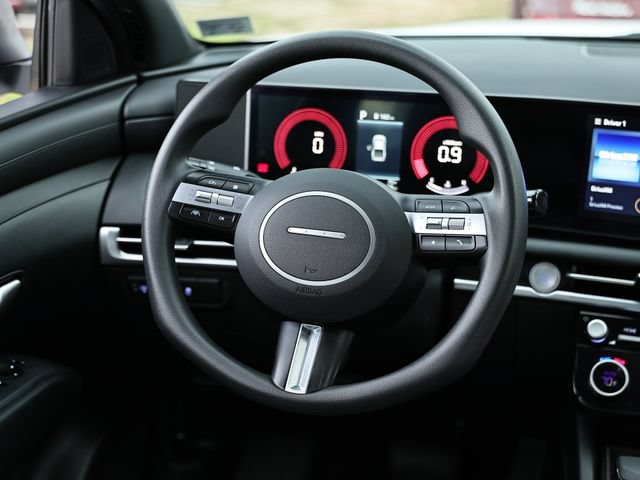 Used 2025 Hyundai Santa Cruz SEL FWD image 25