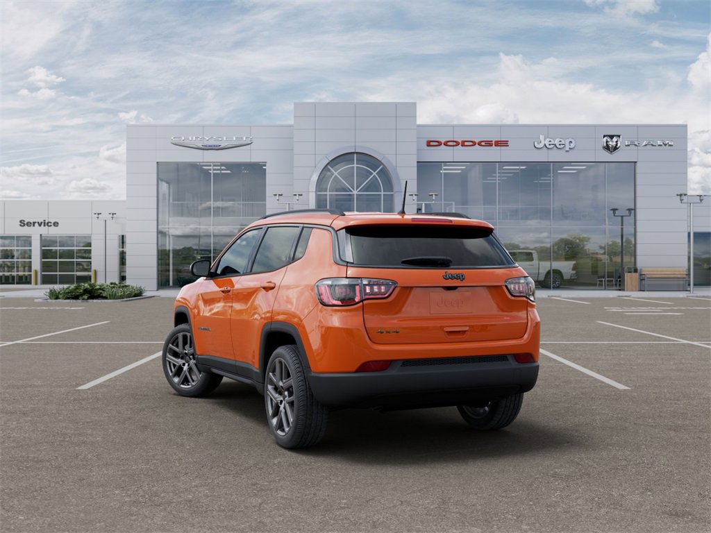 New 2026 Jeep Compass Latitude image 3