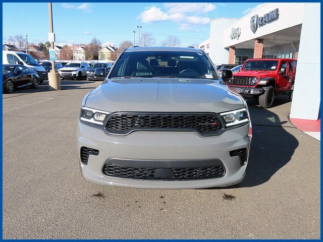 Used 2024 Dodge Durango GT image 2