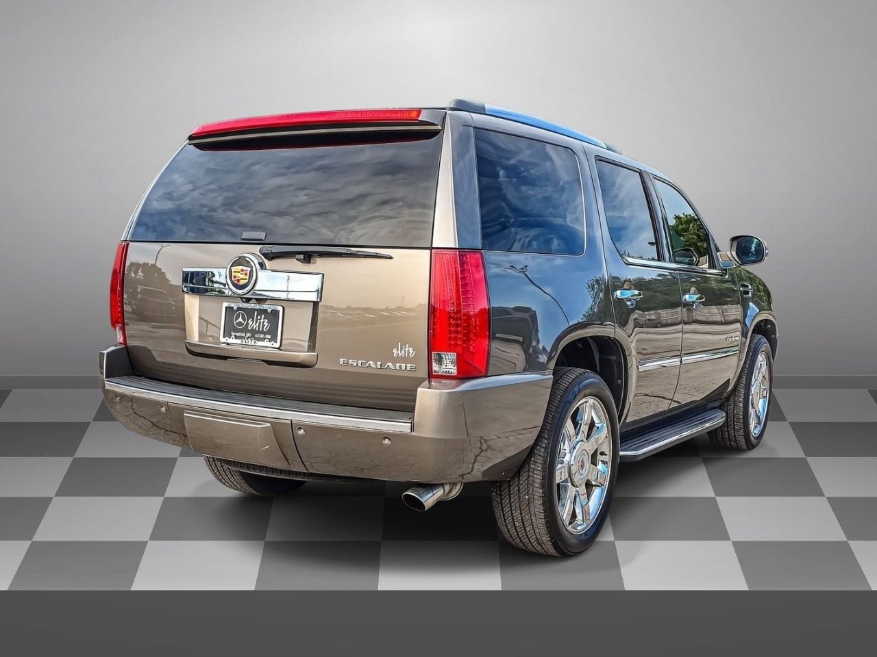Used 2014 Cadillac Escalade Luxury AWD/4WD image 6