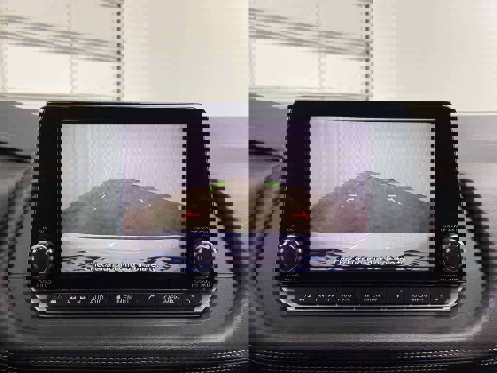 Used 2024 Nissan Rogue SV image 25