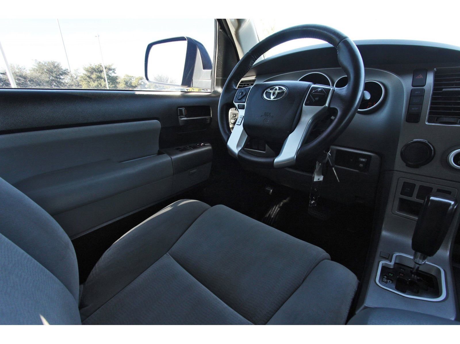 Used 2014 Toyota Sequoia SR5 image 10