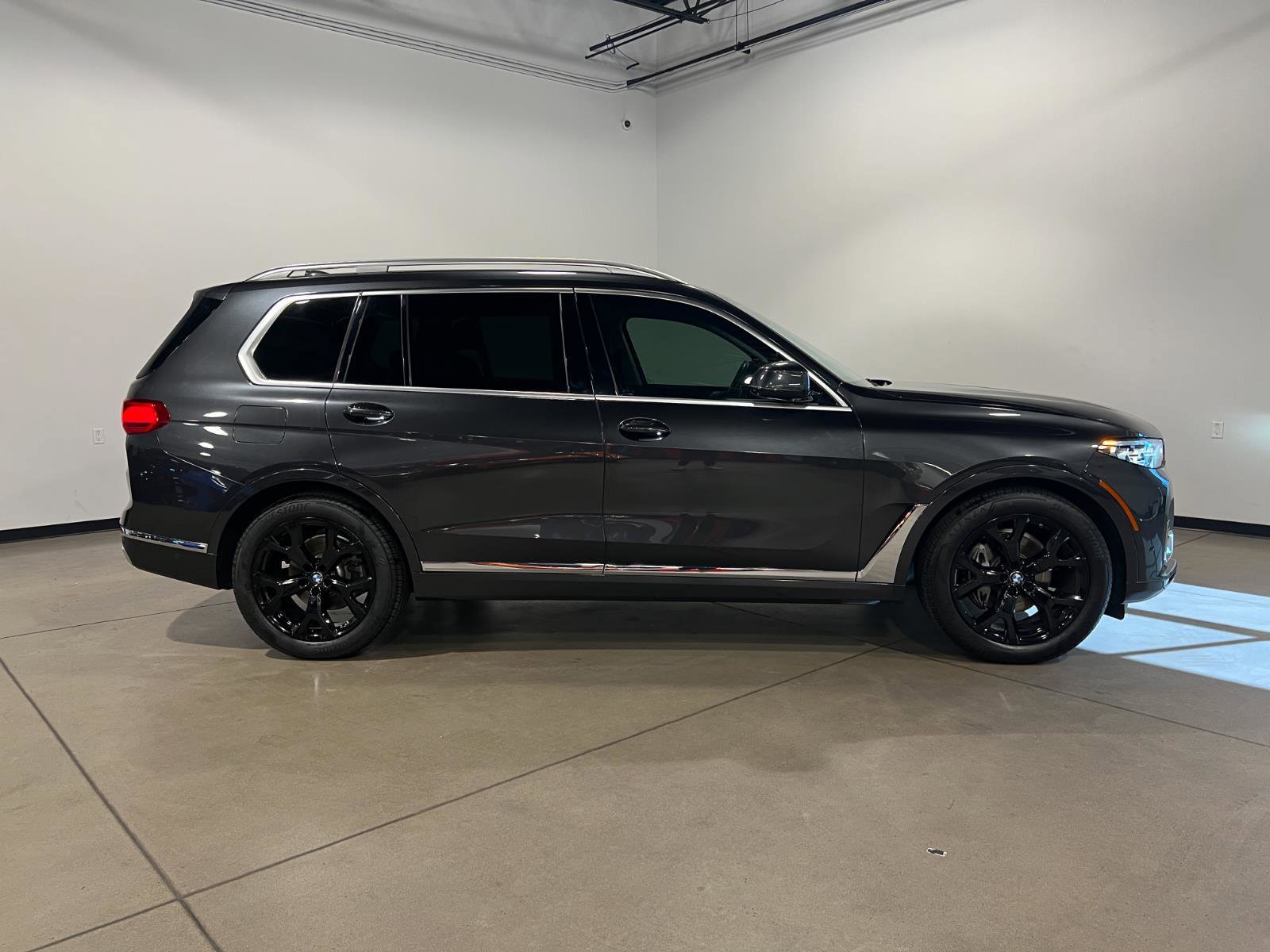 Used 2020 BMW X7 xDrive40i w/ Premium Package image 2