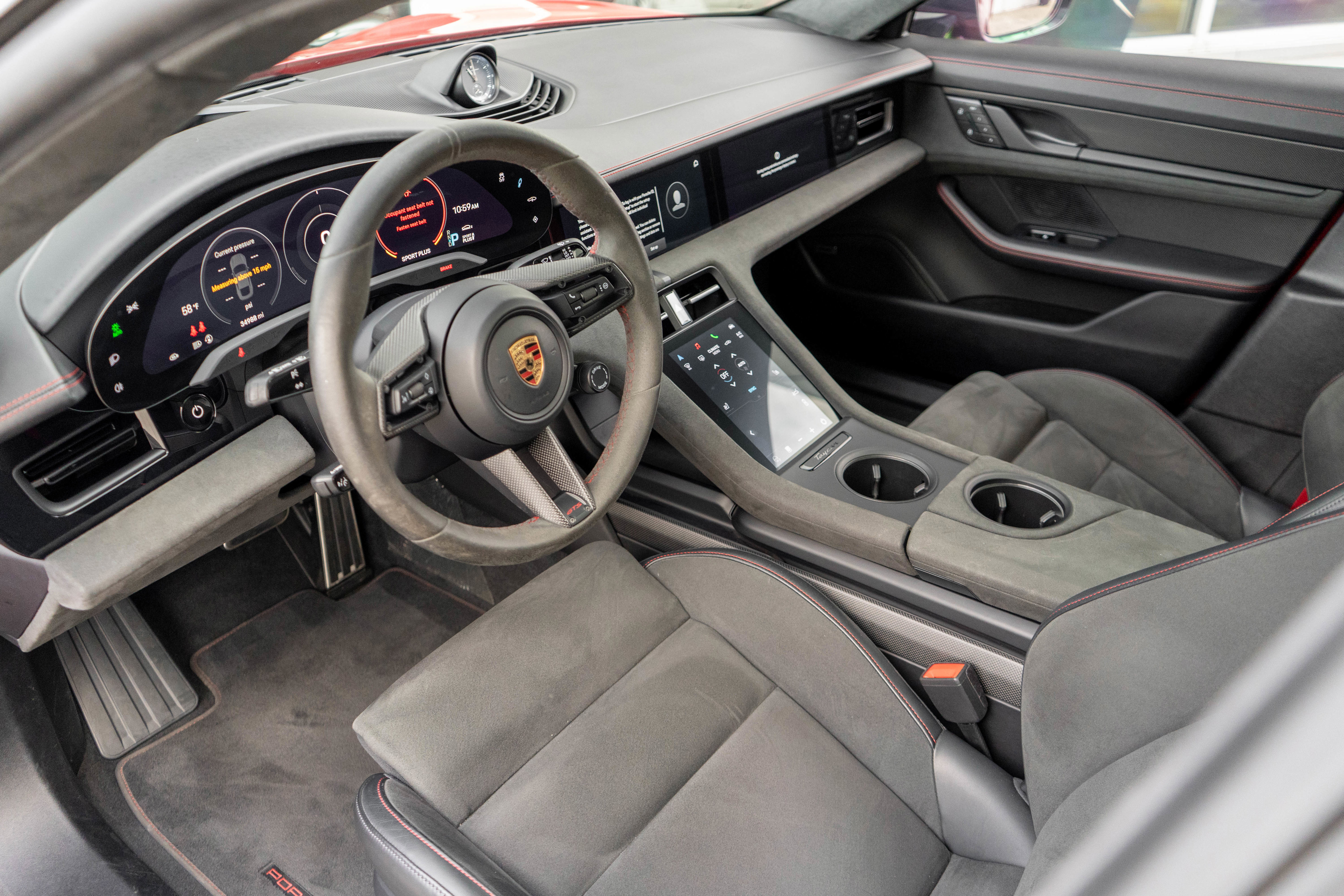 Used 2023 Porsche Taycan GTS image 9