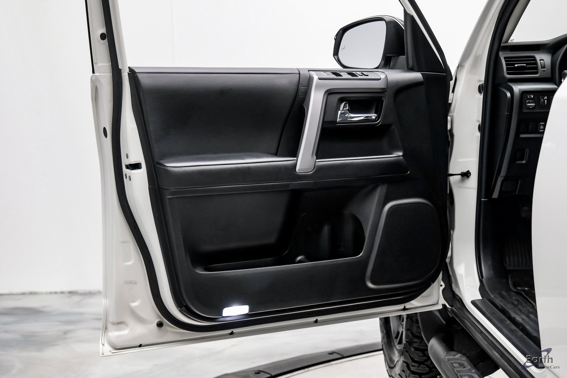 Used 2023 Toyota 4Runner SR5 Premium image 62